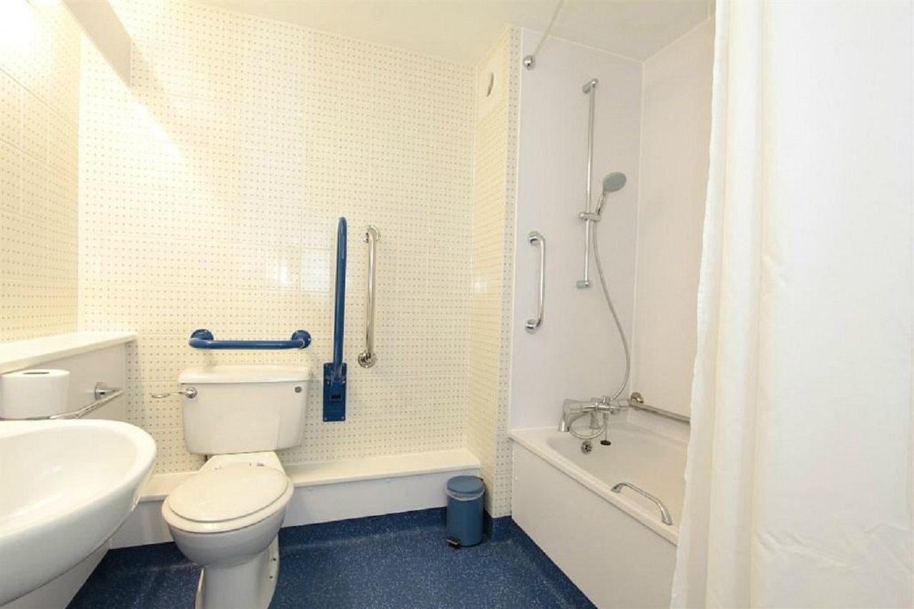 Travelodge Ipswich Stowmarket Haughley Extérieur photo