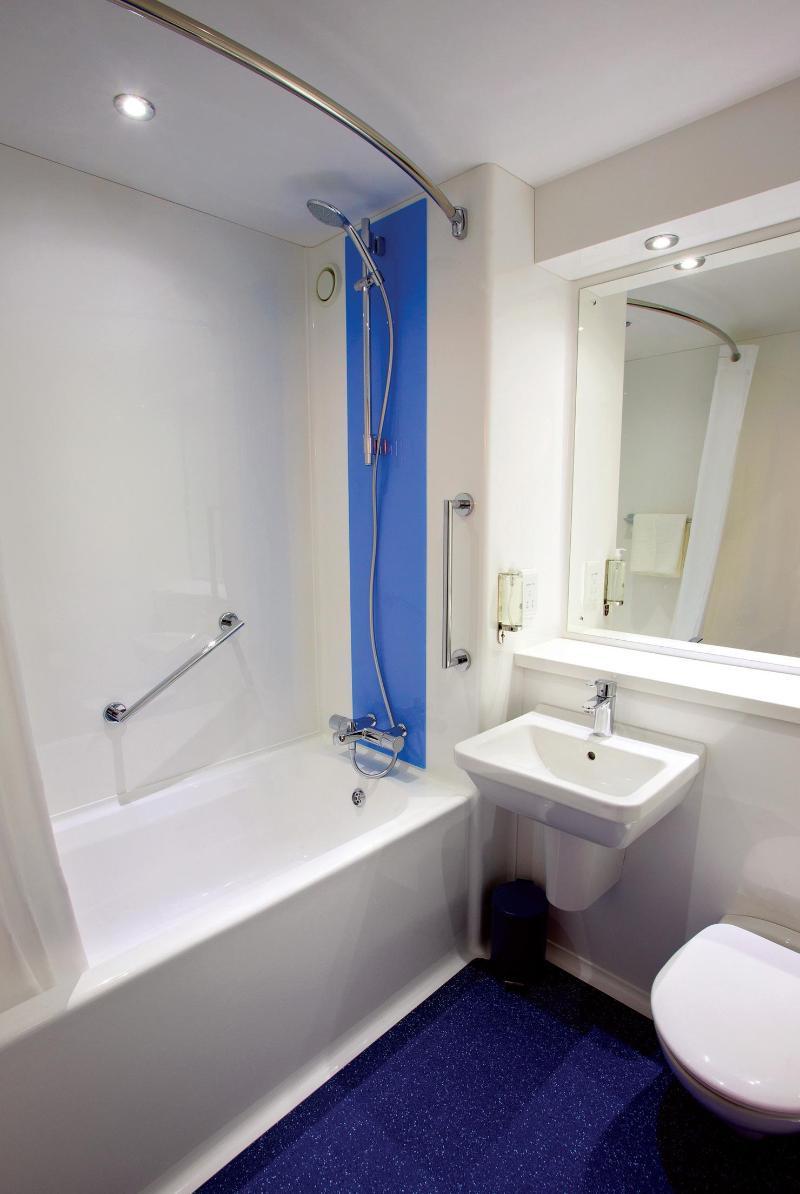 Travelodge Ipswich Stowmarket Haughley Extérieur photo
